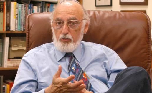 John Gottman explicando las lecciones de John Gottman sobre el amor