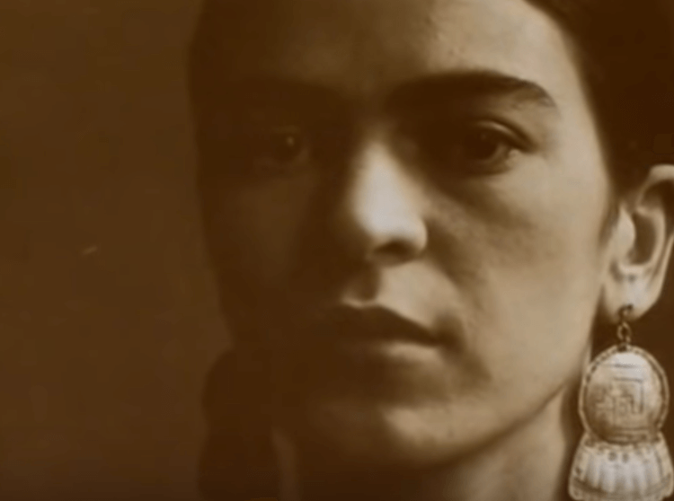 Rostro de Frida Kahlo de joven