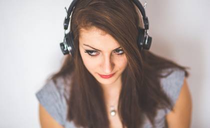 ¿Por qué se nos pega una canción?