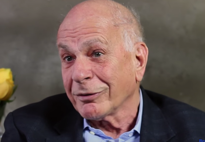 Daniel Kahneman: biografía del psicólogo que ganó el Nobel de Economía