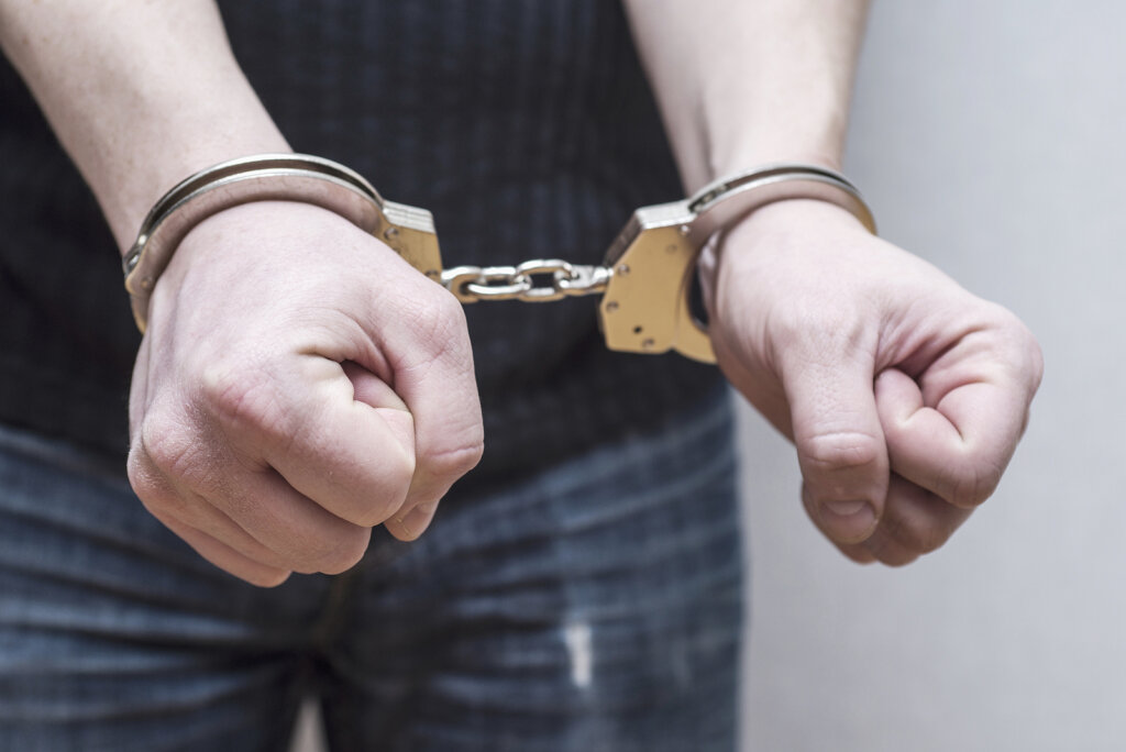 El delito continuado tiene varios criterios para su definición exacta