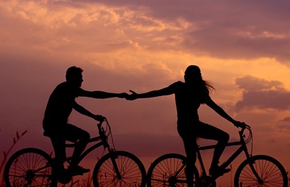 Pareja representando el cuestionario de Aserción en la Pareja