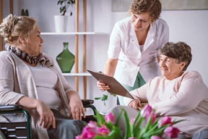Cómo elegir la mejor residencia de ancianos