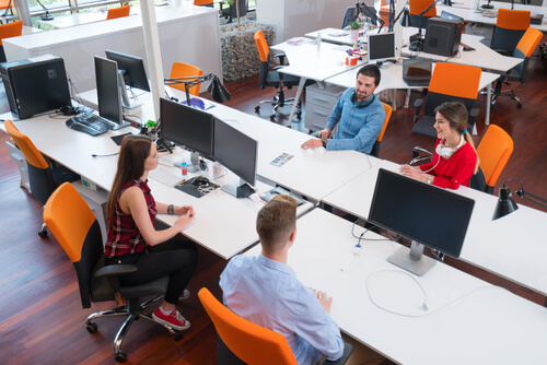 Universitarios en el aula