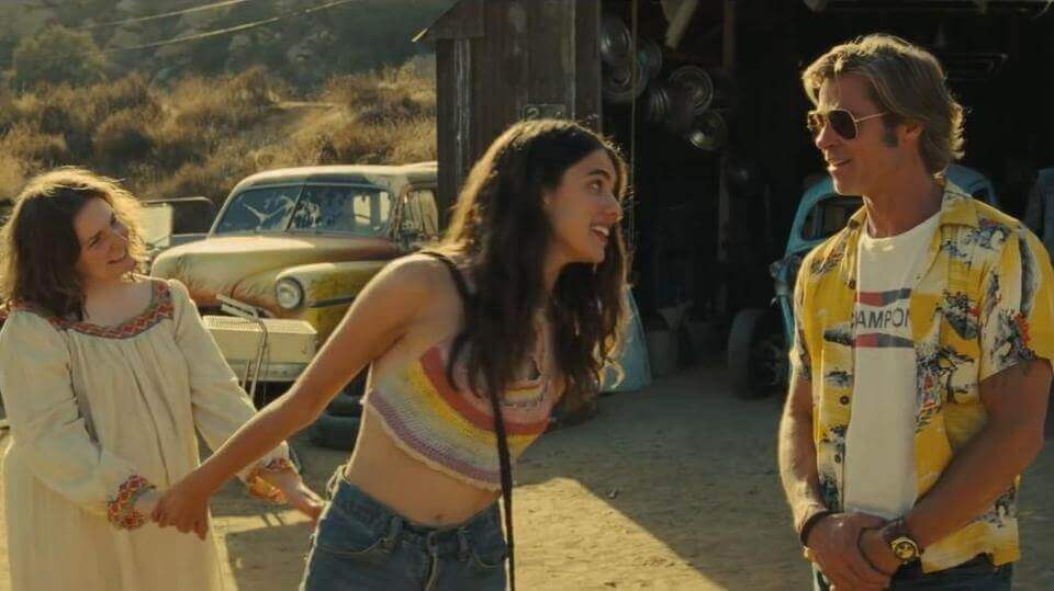 Chicas hablando con un hombre