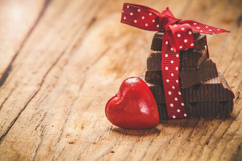 Chocolate con corazón rojo