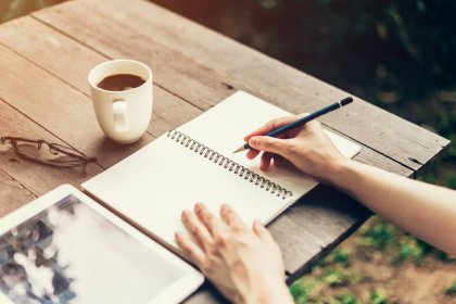 Cómo escribir referencias en estilo APA
