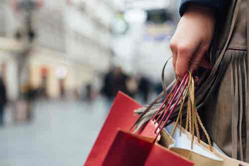 5 señales que delatan a los compradores compulsivos