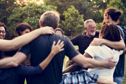 ¿Cómo influye la cultura en las relaciones sociales?