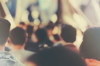 El efecto espectador y el conformismo