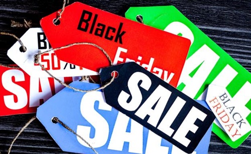 Carteles representando la psicología del Black Friday