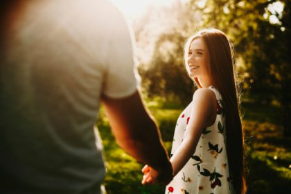 Construyendo una ilusión: quiero que seas quien deseo y que me digas lo que quiero escuchar