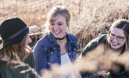 Personas que nos hacen reír, bálsamos para la felicidad