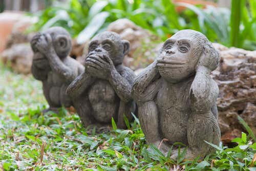 Estatua de tres monos