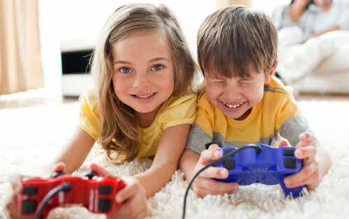 Niños con videojuegos