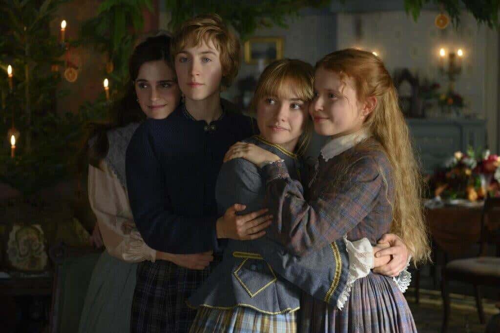 Cuatro hermanas abrazadas