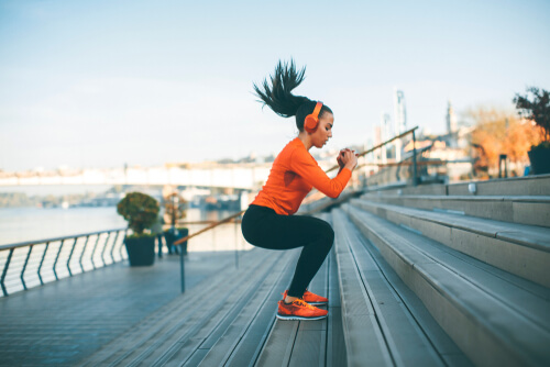 Mujer haciendo deporte