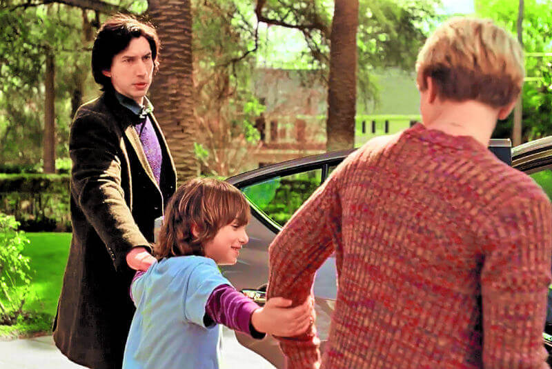 Nicole y Charlie con su hijo