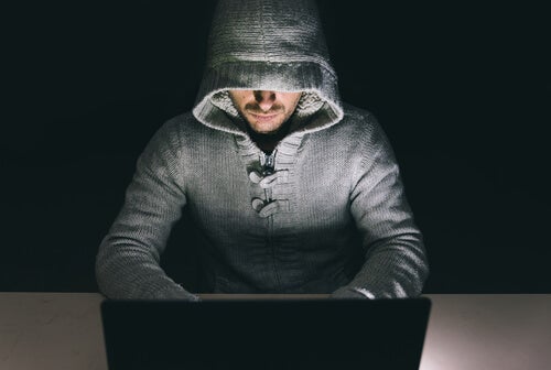 Terrorista en el ordenador