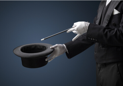 Hombre haciendo magia