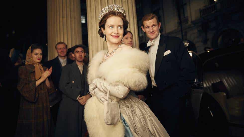 Reina Isabel II sonriendo