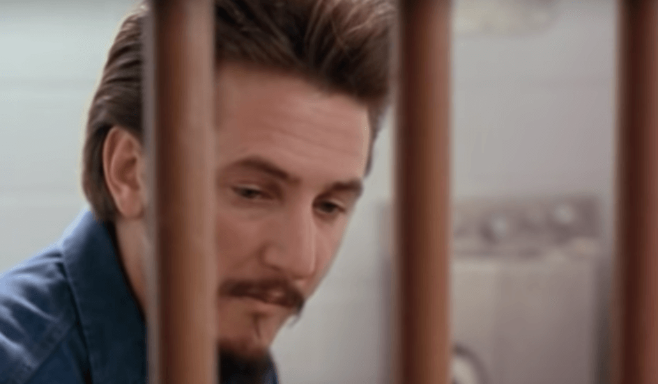 Hombre en prisión en la película Pena de muerte