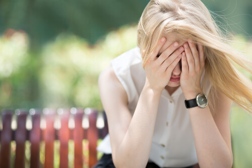Mujer con ecoansiedad