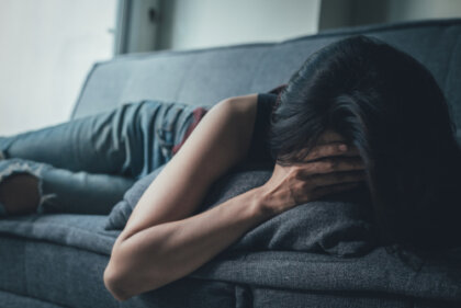 La teoría de autofocalización de Lewinsohn que explica la depresión