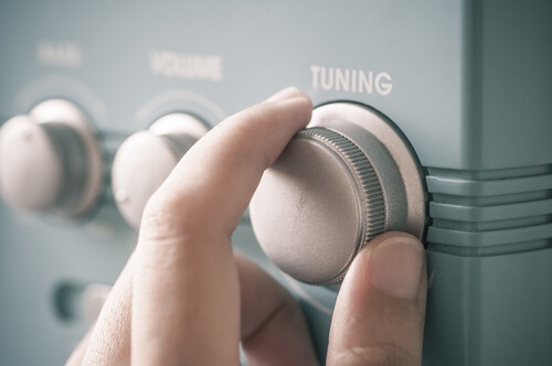 Aanzetten van de radio