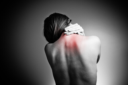 Mujer con dolor de espalda