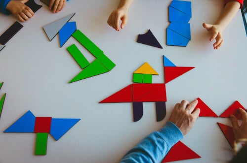 5 juguetes Montessori para niños