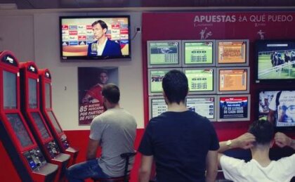 Casas de apuestas: la adicción silenciosa que llena nuestros barrios