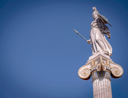 El mito de Atenea, la diosa de la guerra justa