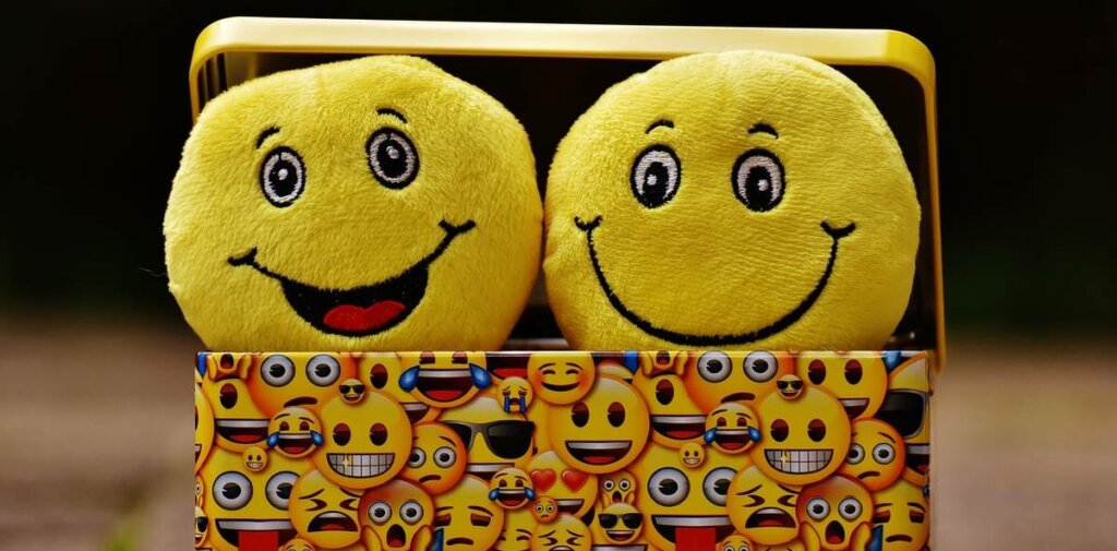 rostros representando cómo tener Inteligencia Emocional