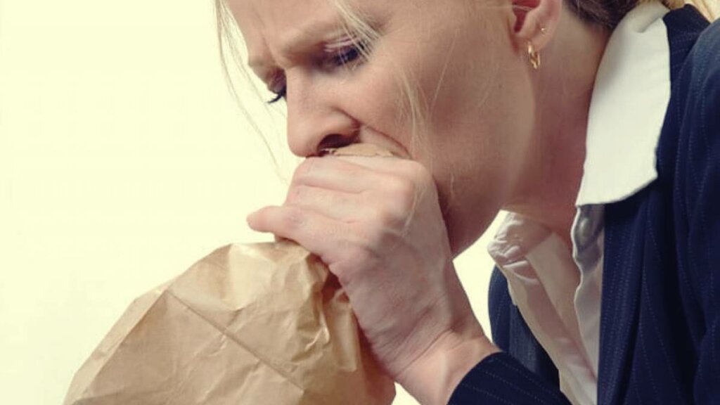 Mujer hiperventilando