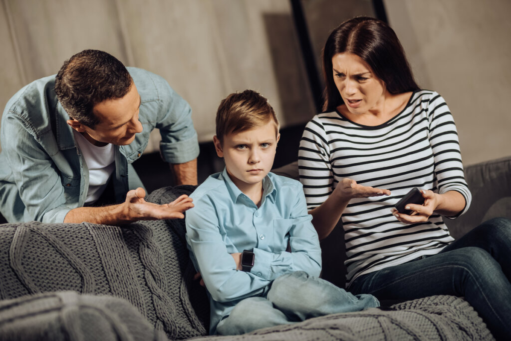 Un hijo adulto manipulador puede provocar problemas