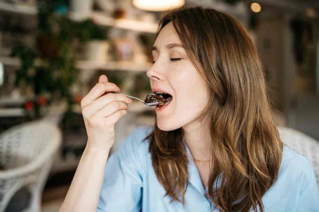 Woman very hungry at all hours