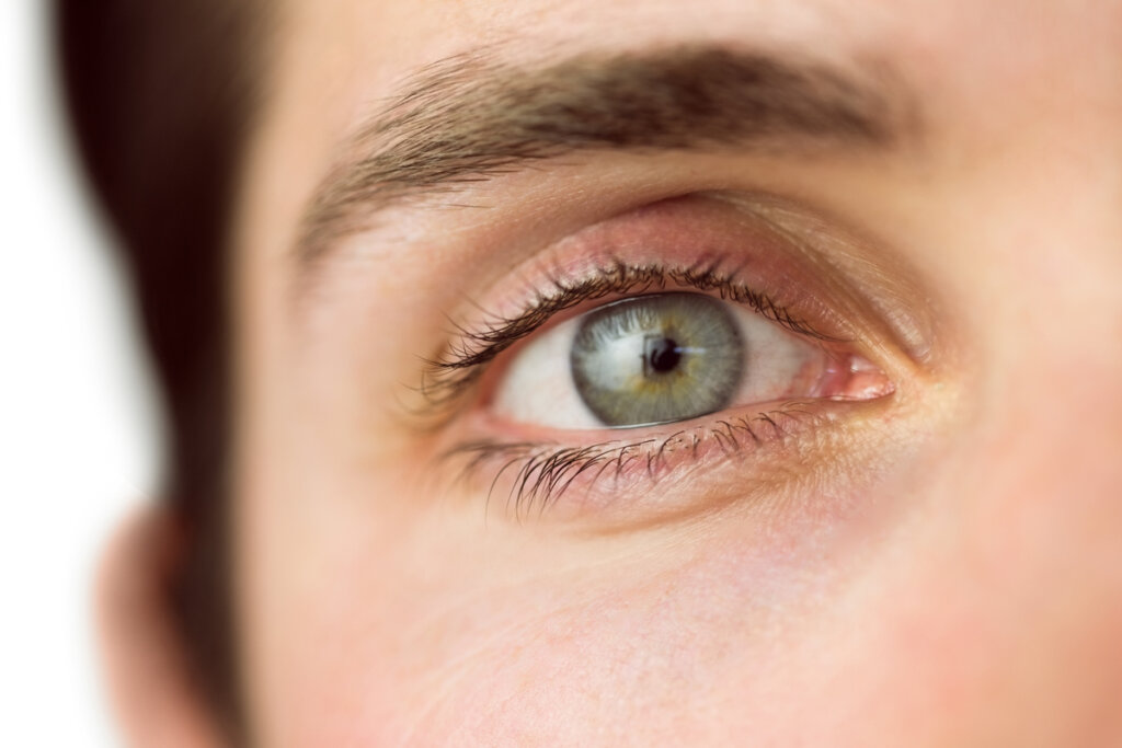 Ojo de un hombre