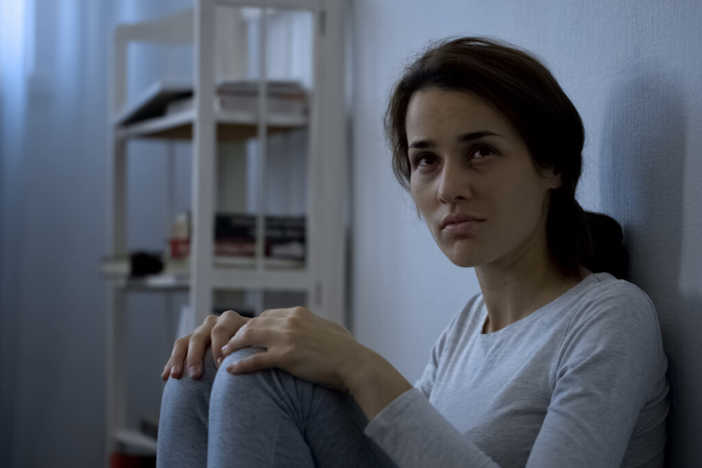 femme atteinte de schizophrénie