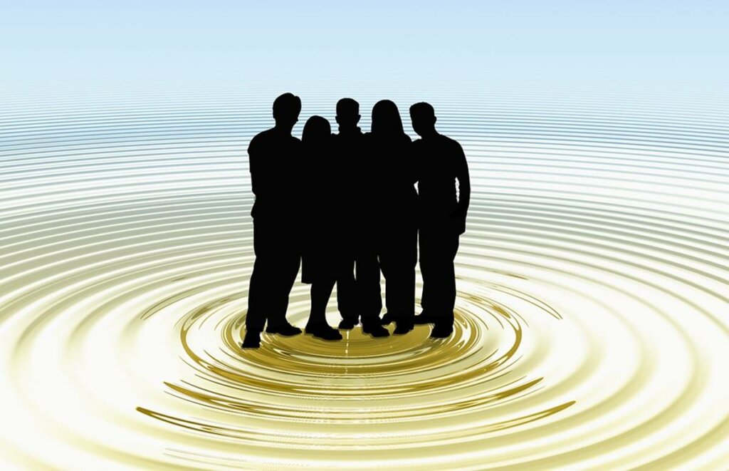 Figuras representando el pensamiento de grupo