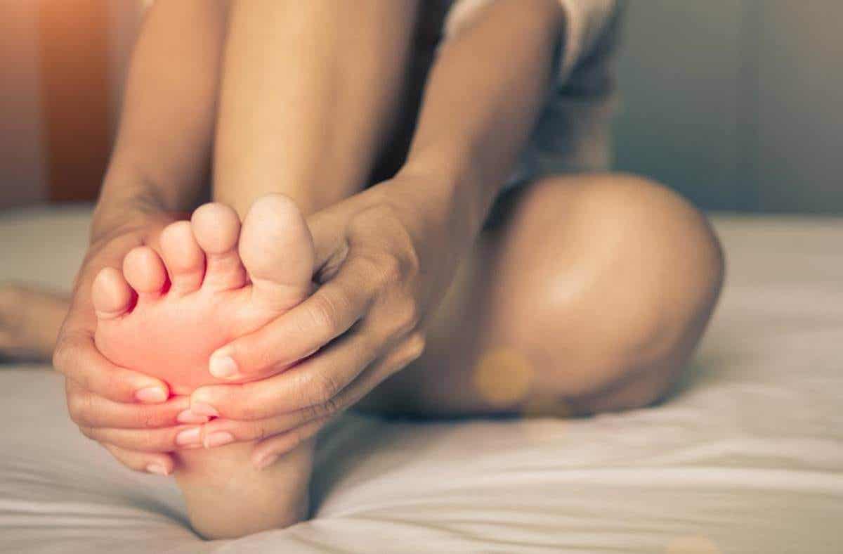 Síndrome de pies ardientes: ¿qué es y a qué se debe?