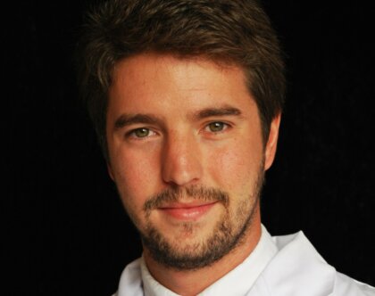 Entrevista a Alejandro Villena: "la pornografía deforma nuestras relaciones"