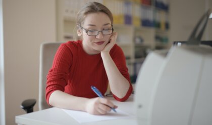 Ley de Parkinson de la trivialidad: un problema para la producción