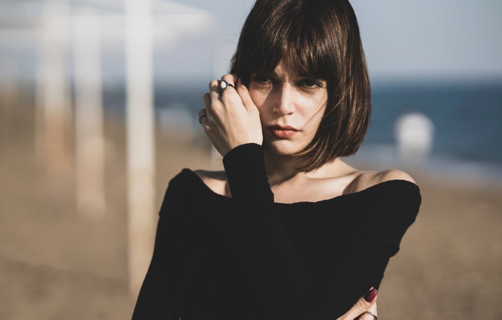 Mujer que sufre susceptibilidad