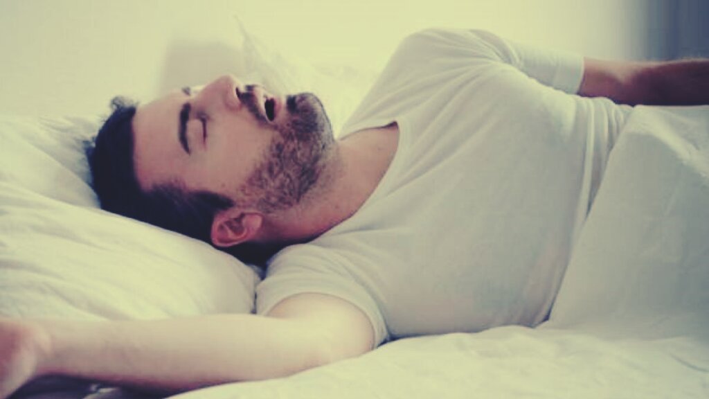 hombre evidenciando apnea y depresión