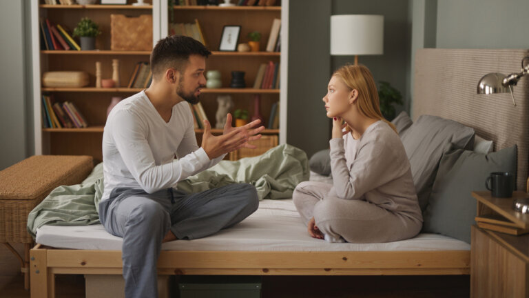 Mi pareja antepone a su familia: ¿qué puedo hacer?