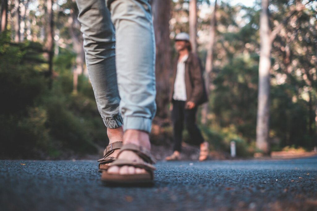 Stel loopt weg van elkaar