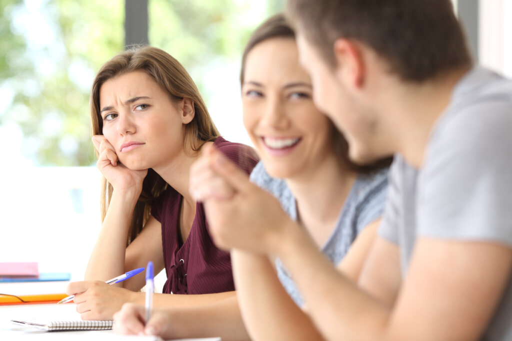 fille se demandant si les narcissiques souffrent