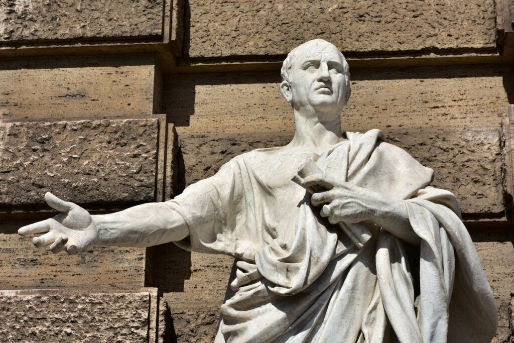 Estatua de Marco Tulio Cicerón