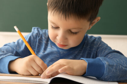 La escritura en espejo: causas y soluciones